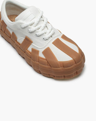 Valabasas Yuratsu 100 White Gum Sneakers